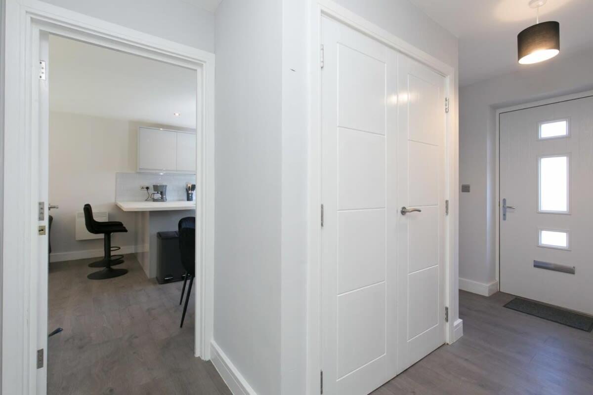 Stunning 2 Bedroom Apartment In Wallasey Eksteriør bilde