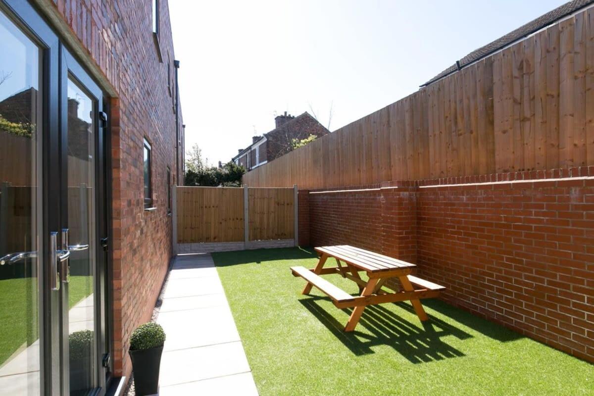 Stunning 2 Bedroom Apartment In Wallasey Eksteriør bilde