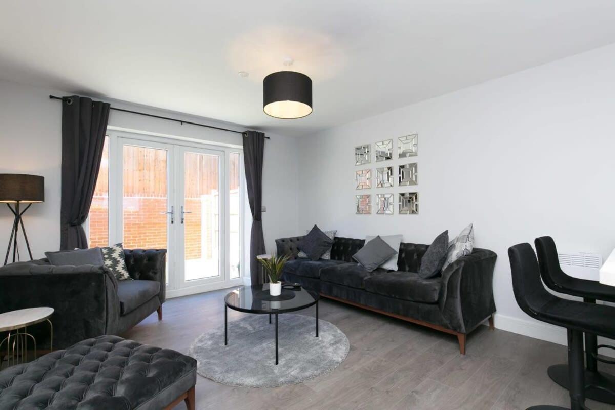 Stunning 2 Bedroom Apartment In Wallasey Eksteriør bilde