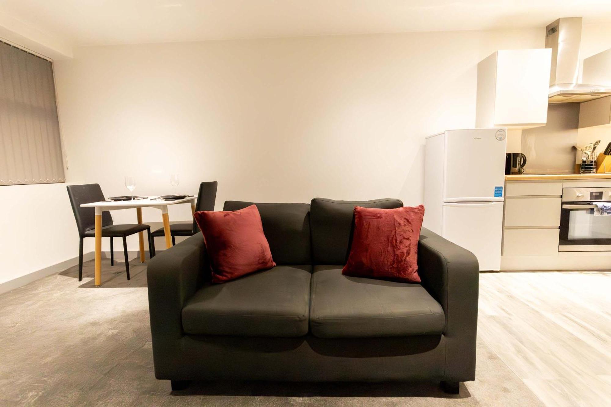 Stunning 2 Bedroom Apartment In Wallasey Eksteriør bilde